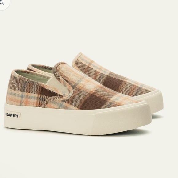 SeaVees Shoes - BRAND NEW! Seavees Baja Platform Slip on